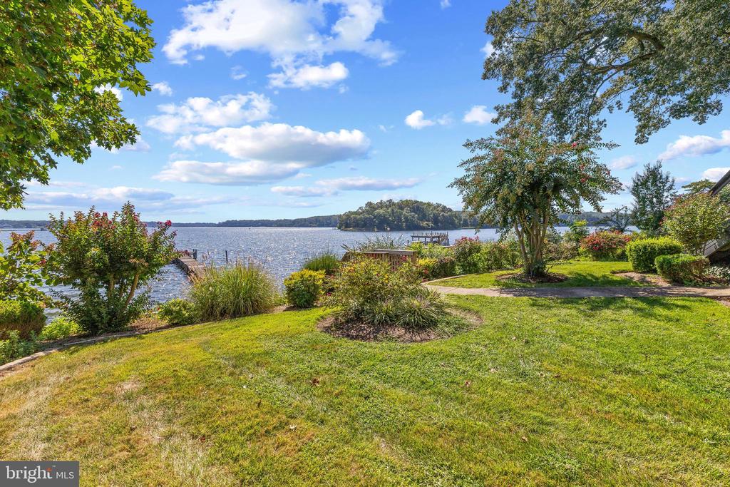 306 E FOREST TRAIL