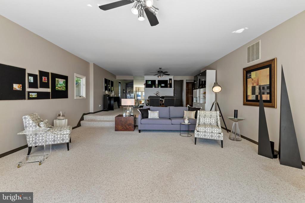 306 E FOREST TRAIL