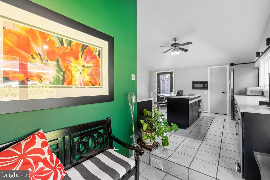 306 E FOREST TRAIL