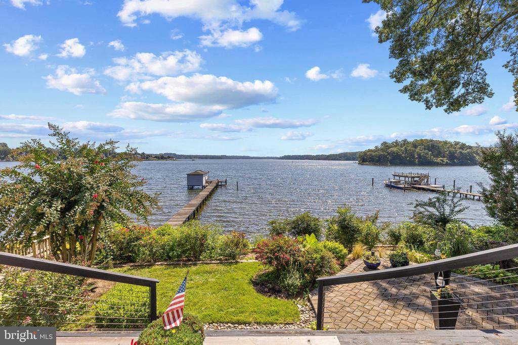 306 E FOREST TRAIL