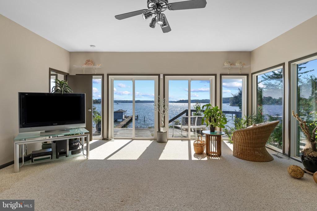 306 E FOREST TRAIL