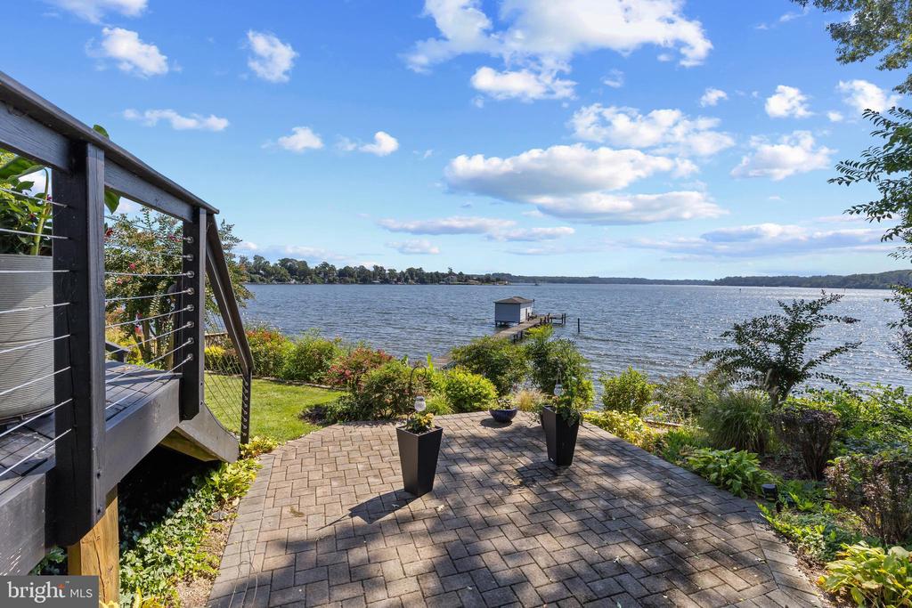 306 E FOREST TRAIL