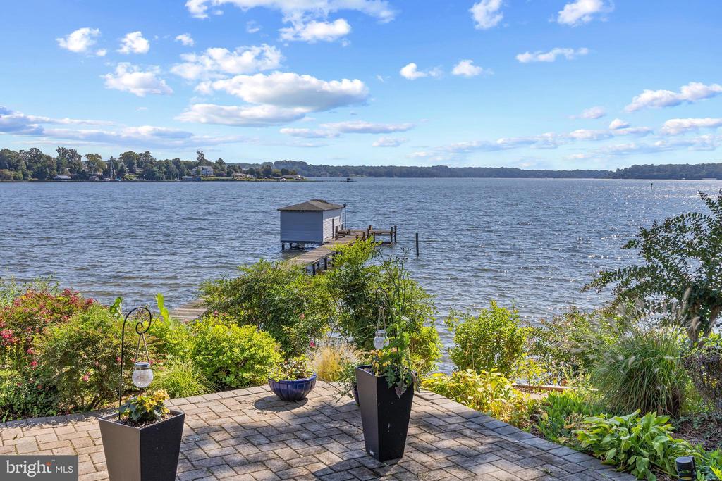 306 E FOREST TRAIL