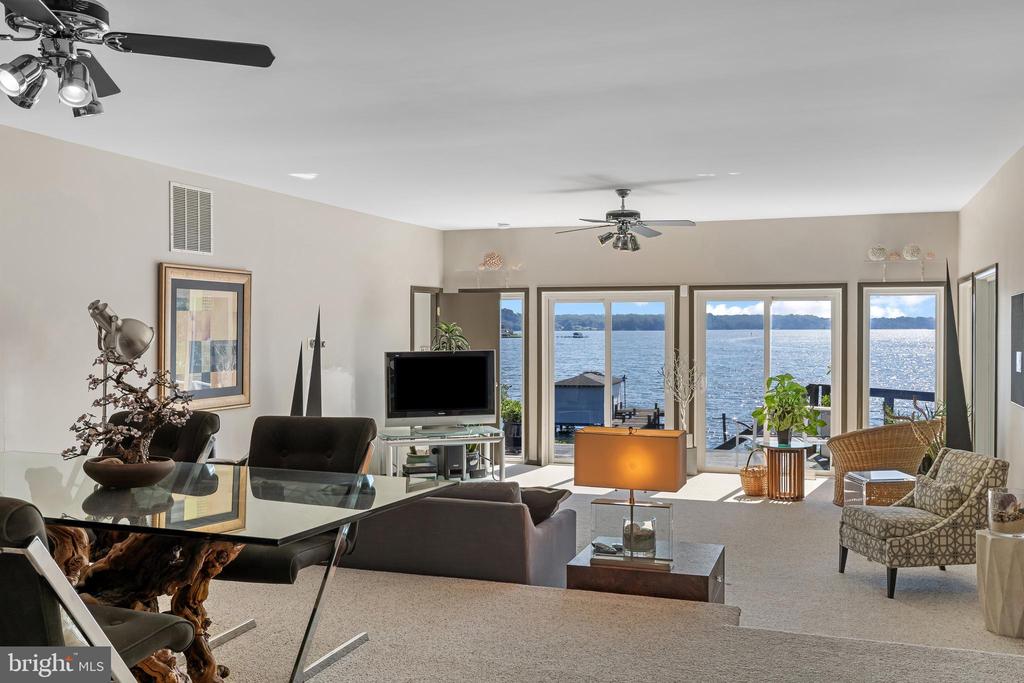 306 E FOREST TRAIL