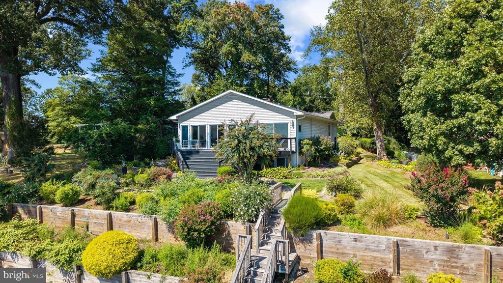 306 E FOREST TRAIL