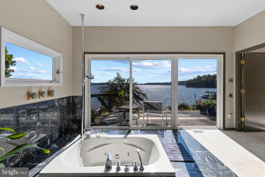 306 E FOREST TRAIL
