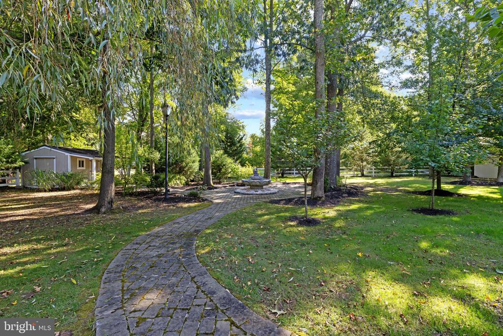 4819 AVERY ROAD