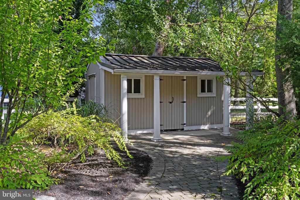 4819 AVERY ROAD