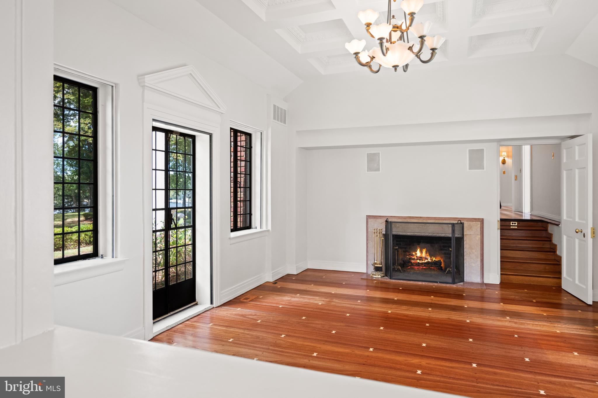 1002 ST HELENA ISLAND