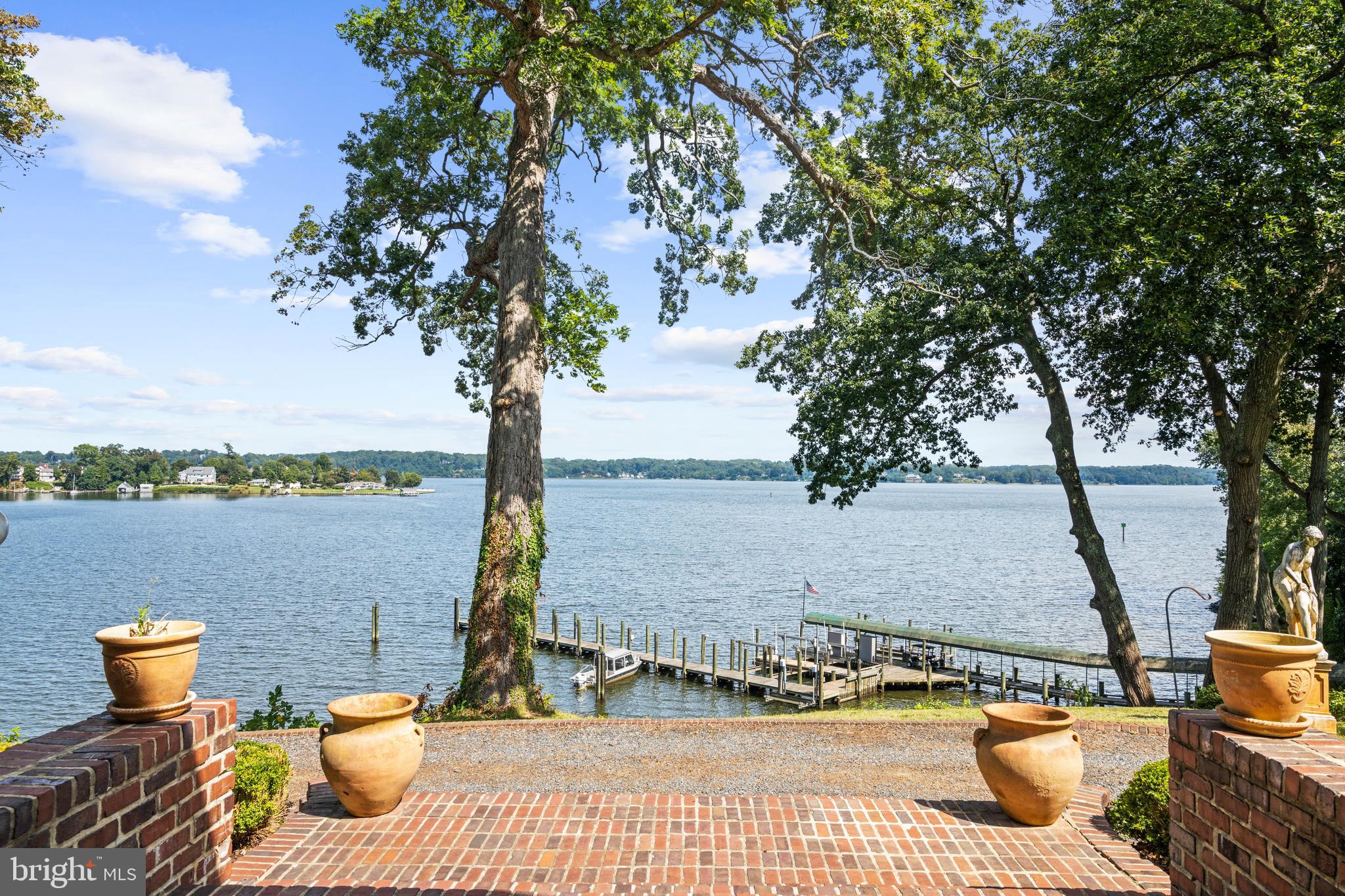 1002 ST HELENA ISLAND