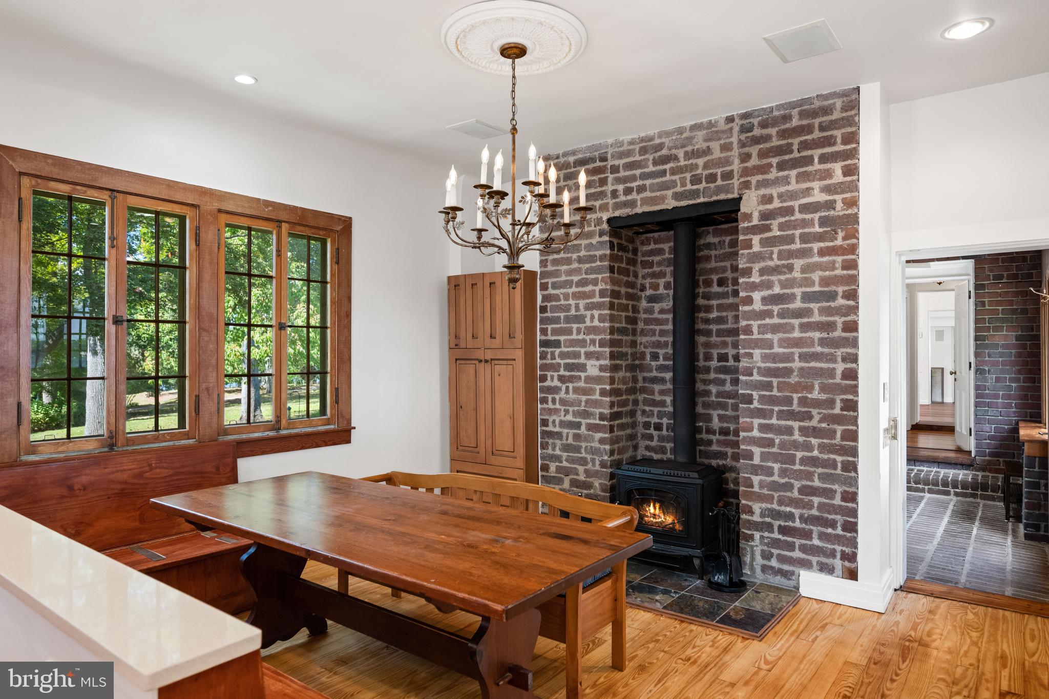 1002 ST HELENA ISLAND