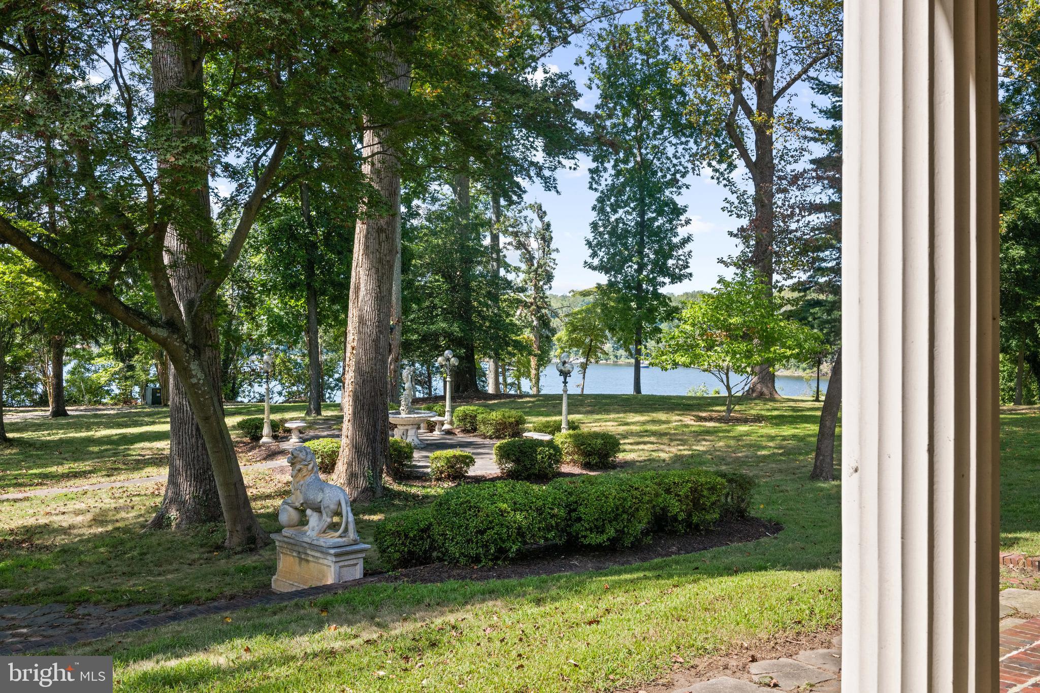 1002 ST HELENA ISLAND