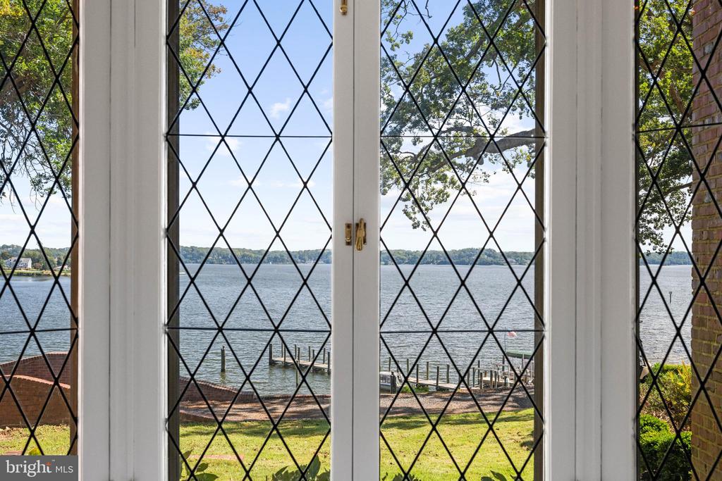 1002 ST HELENA ISLAND