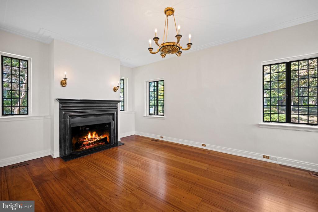 1002 ST HELENA ISLAND