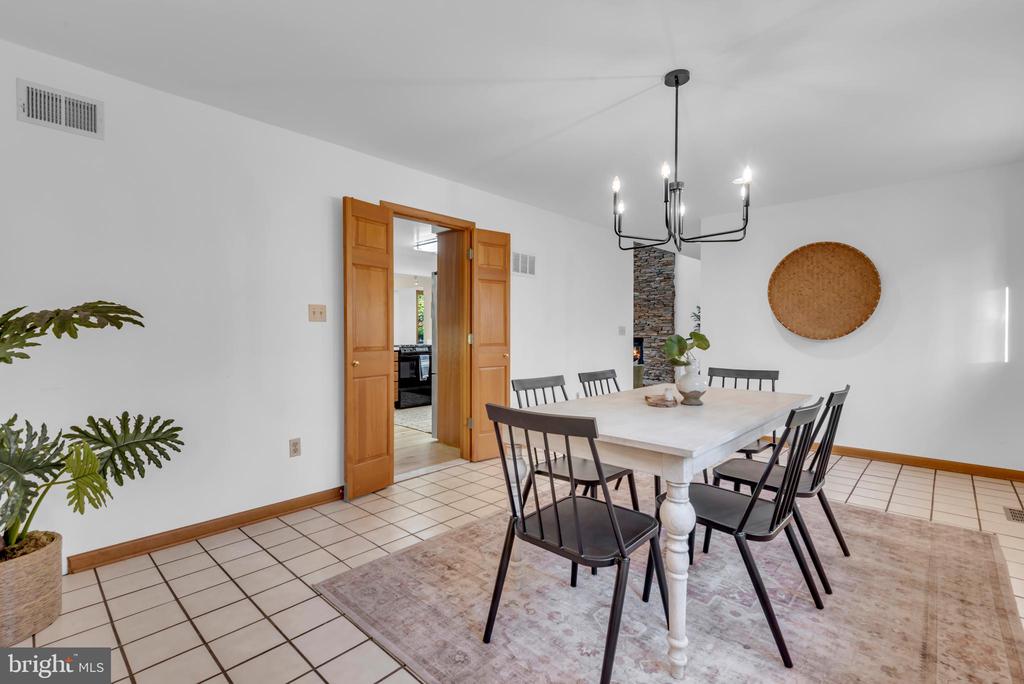 1815 MILLRIDGE COURT