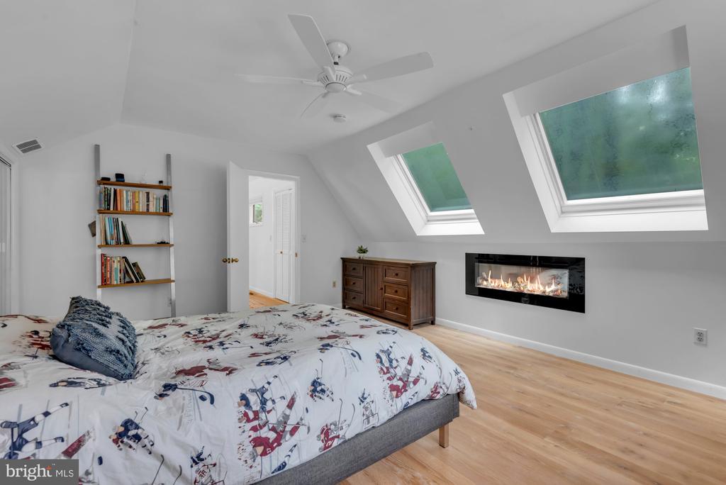 1815 MILLRIDGE COURT