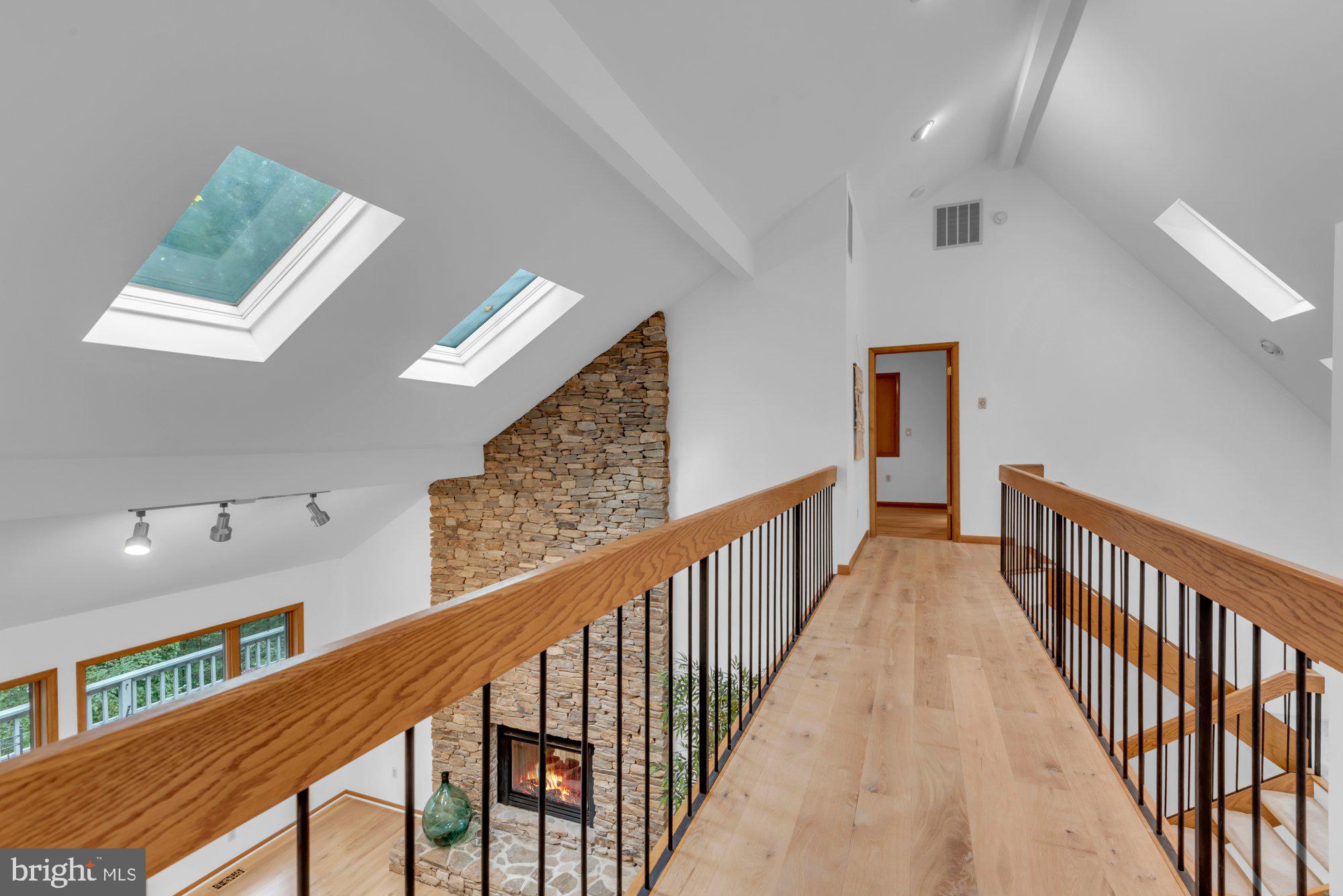 1815 MILLRIDGE COURT