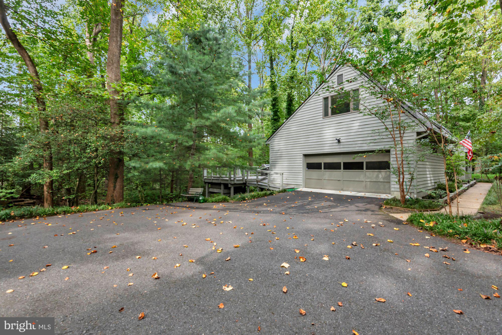 1815 MILLRIDGE COURT