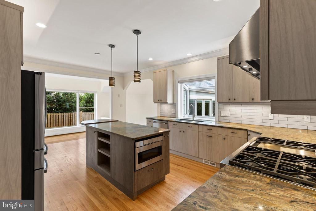 417 SECOND STREET