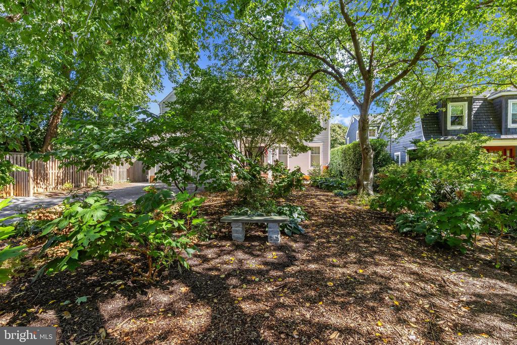 417 SECOND STREET
