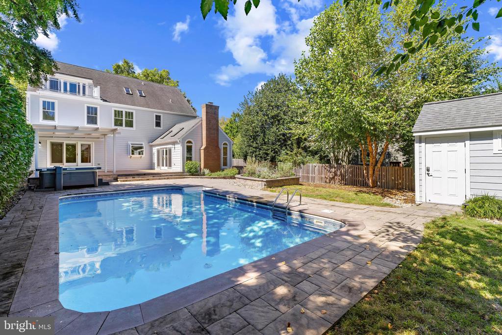 417 SECOND STREET