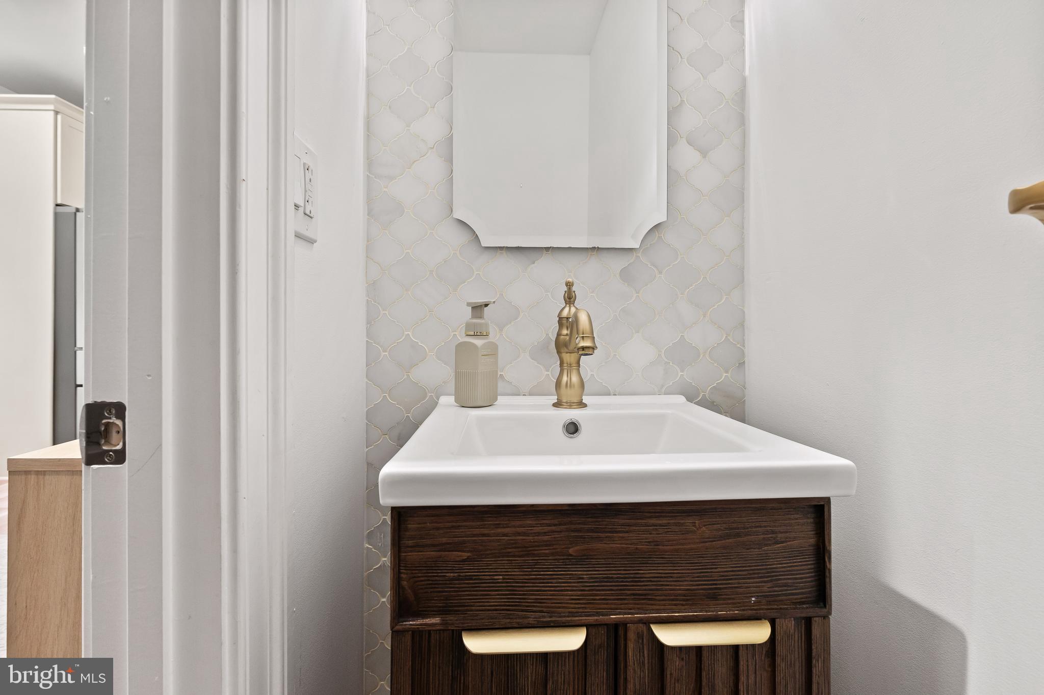 NEWLY BUILT | 962 OLD ANNAPOLIS NECK ROAD