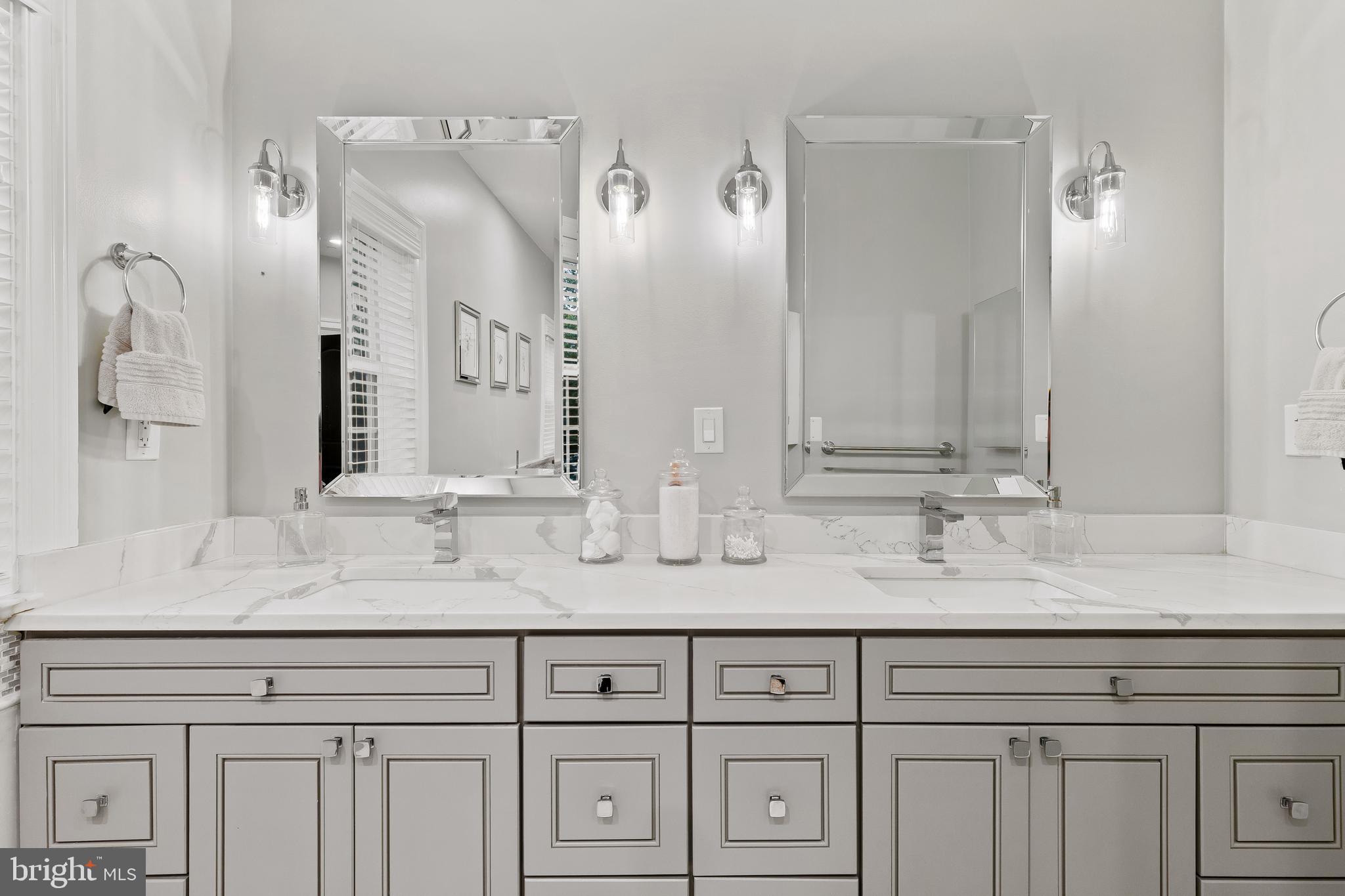 NEWLY BUILT | 962 OLD ANNAPOLIS NECK ROAD