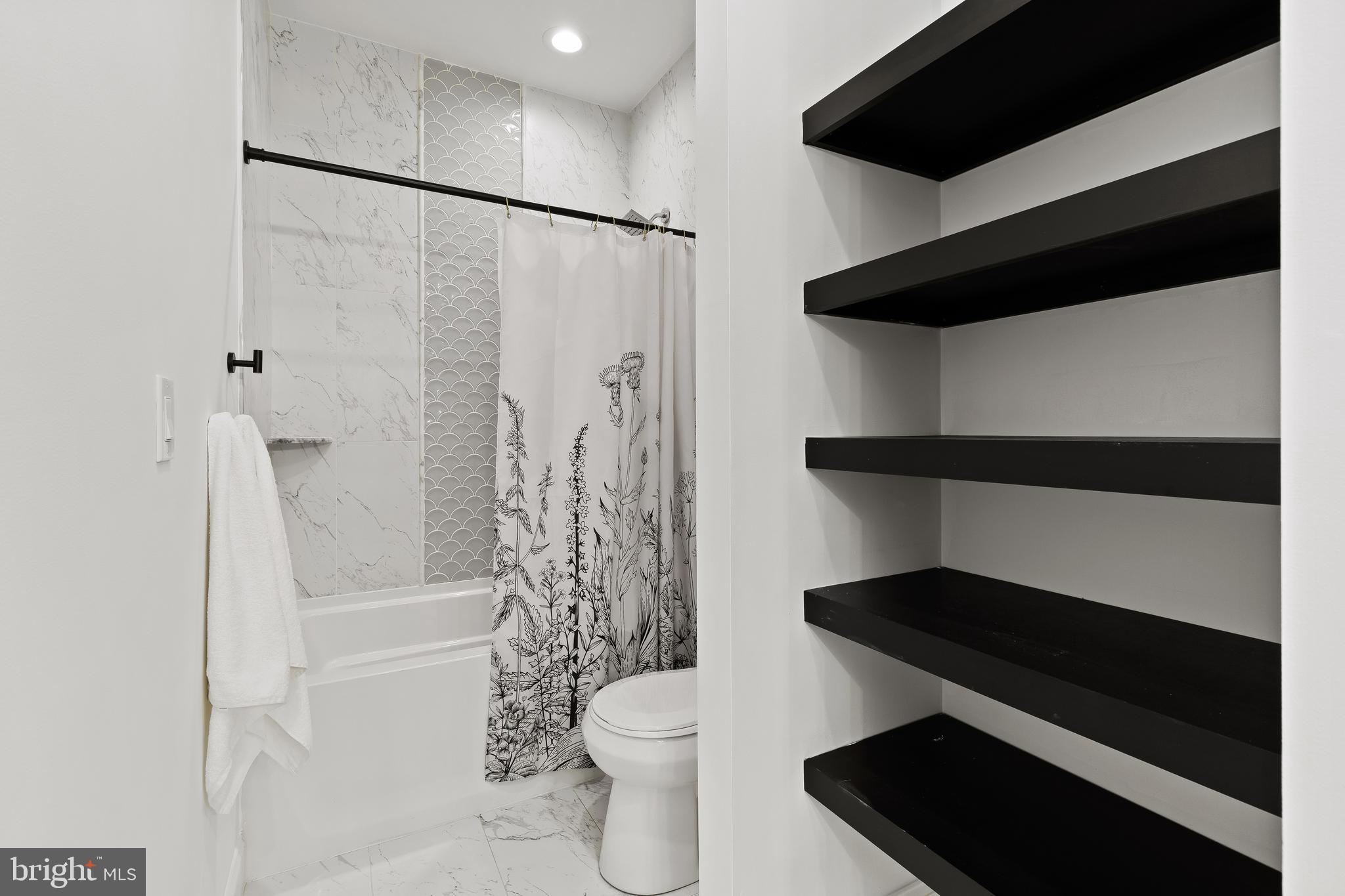 NEWLY BUILT | 962 OLD ANNAPOLIS NECK ROAD