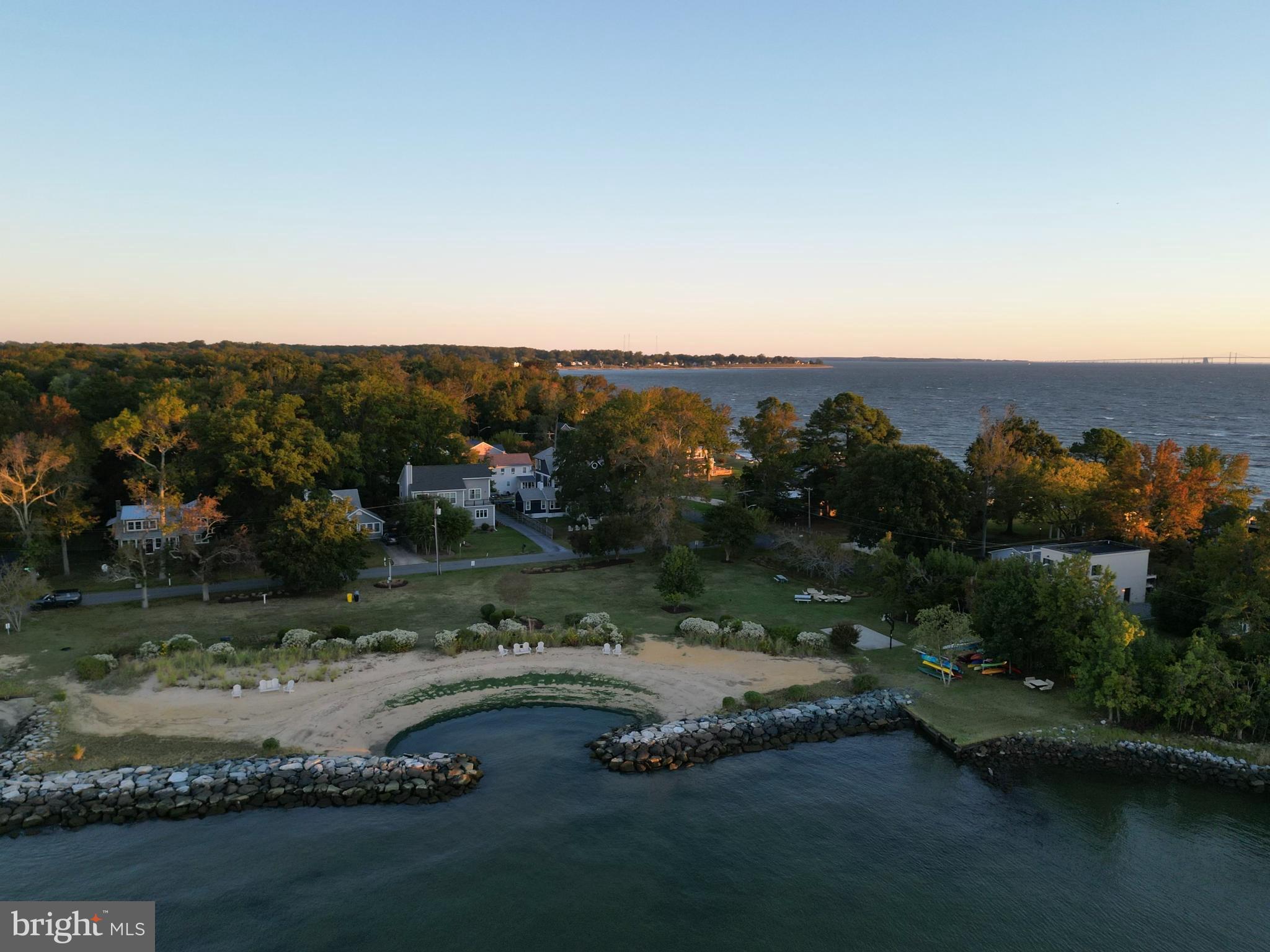 3509 NARRAGANSETT AVENUE