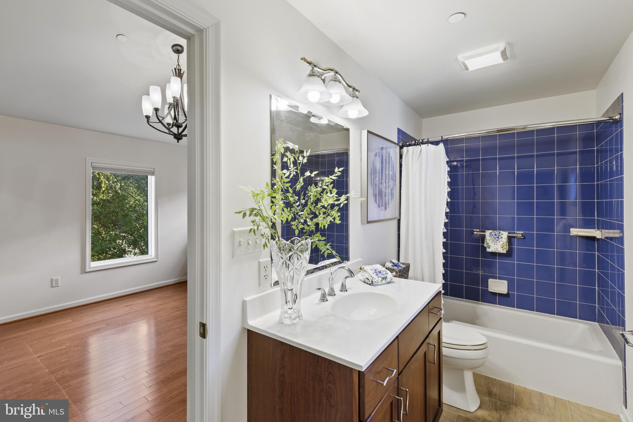 3509 NARRAGANSETT AVENUE