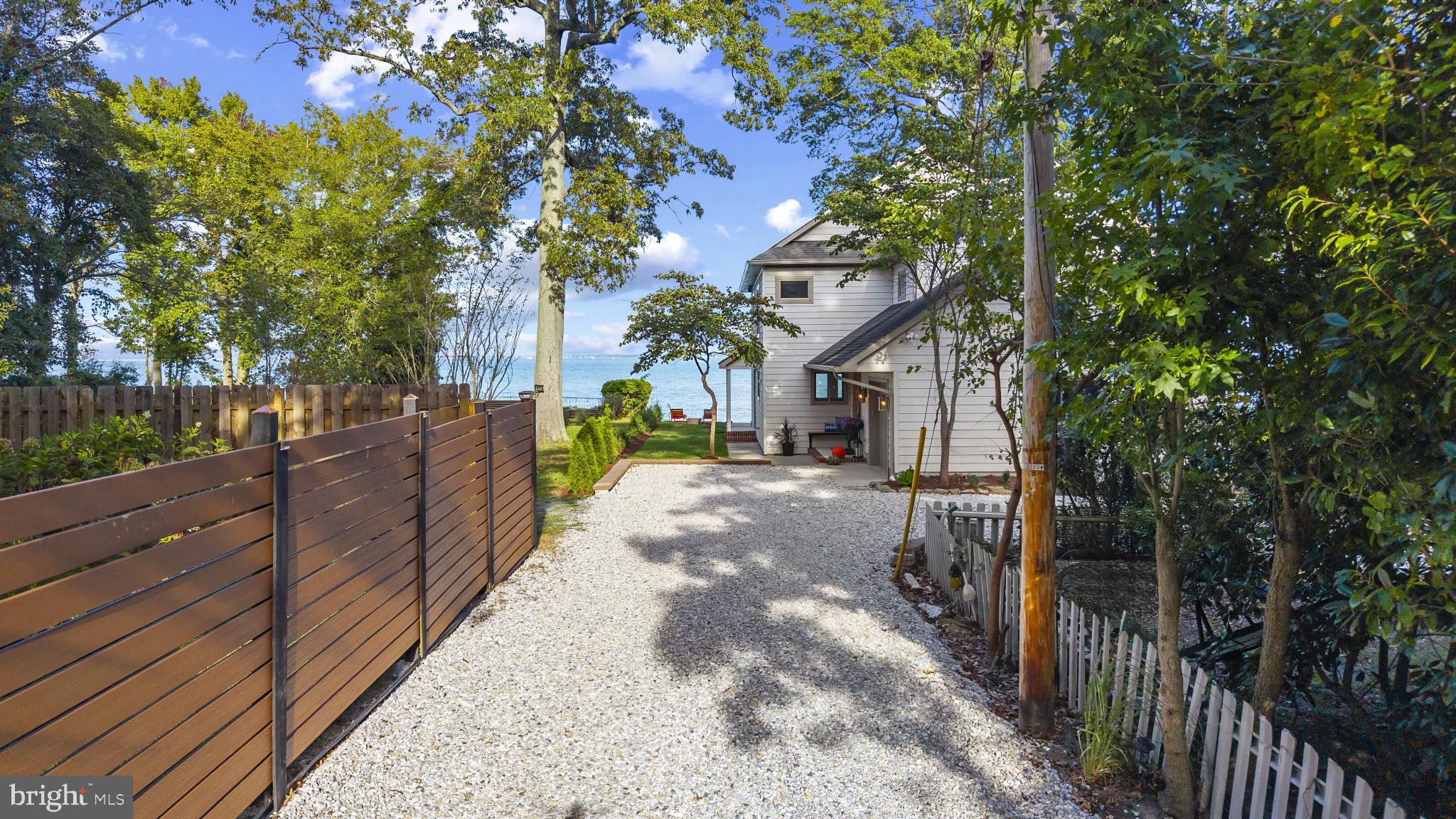 3509 NARRAGANSETT AVENUE