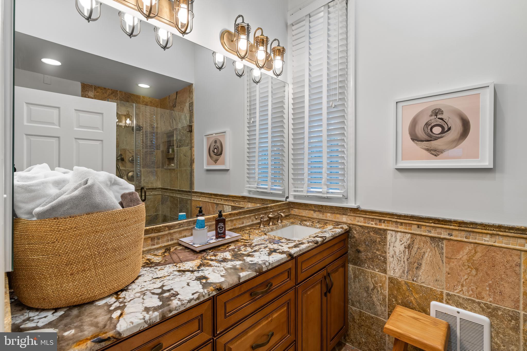 2 SOUTHGATE AVENUE 10