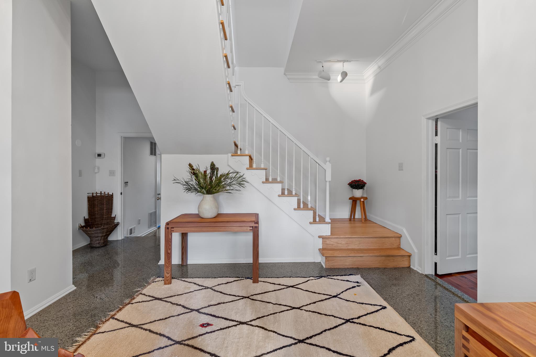 2 SOUTHGATE AVENUE 10