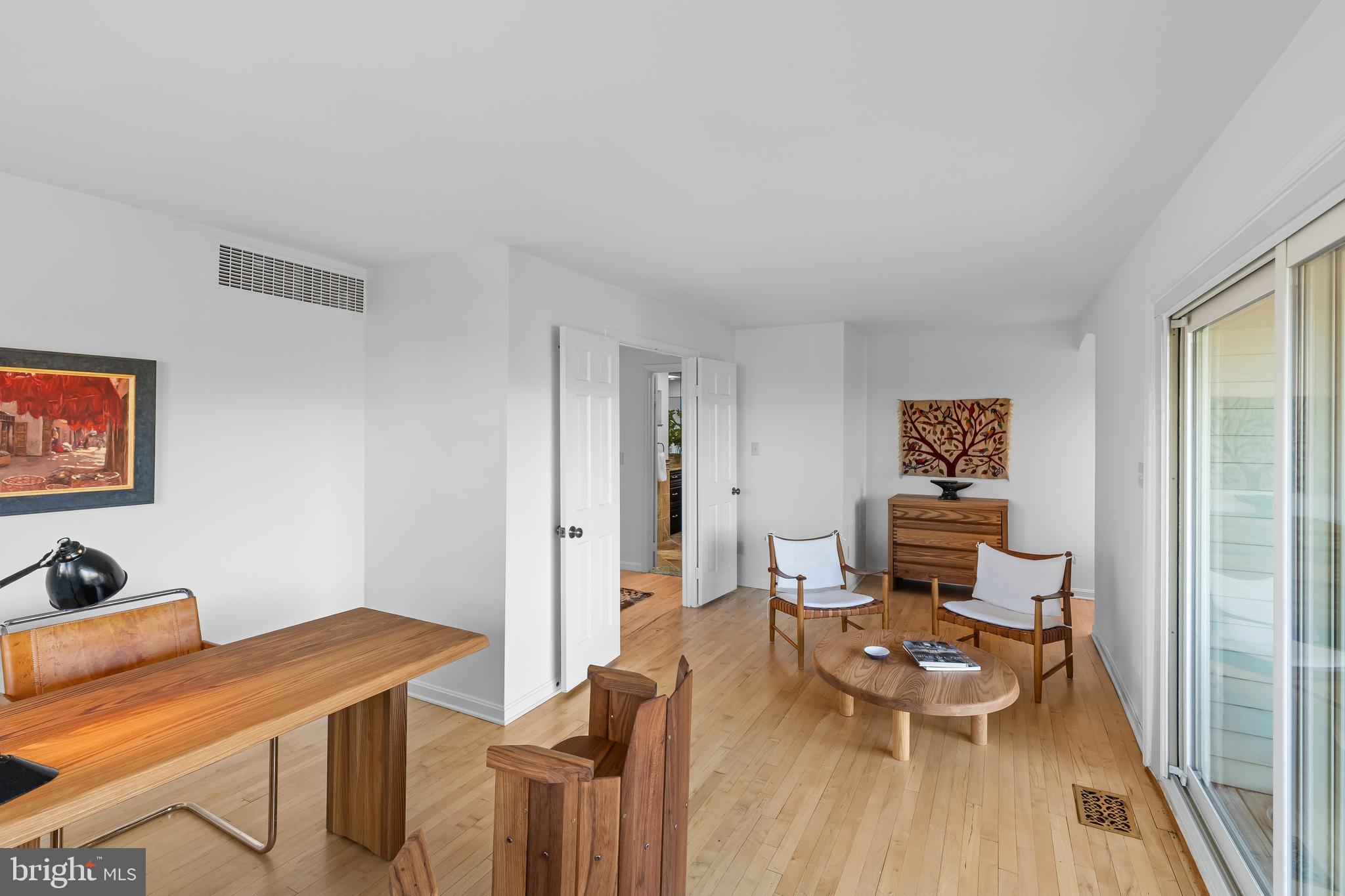 2 SOUTHGATE AVENUE 10