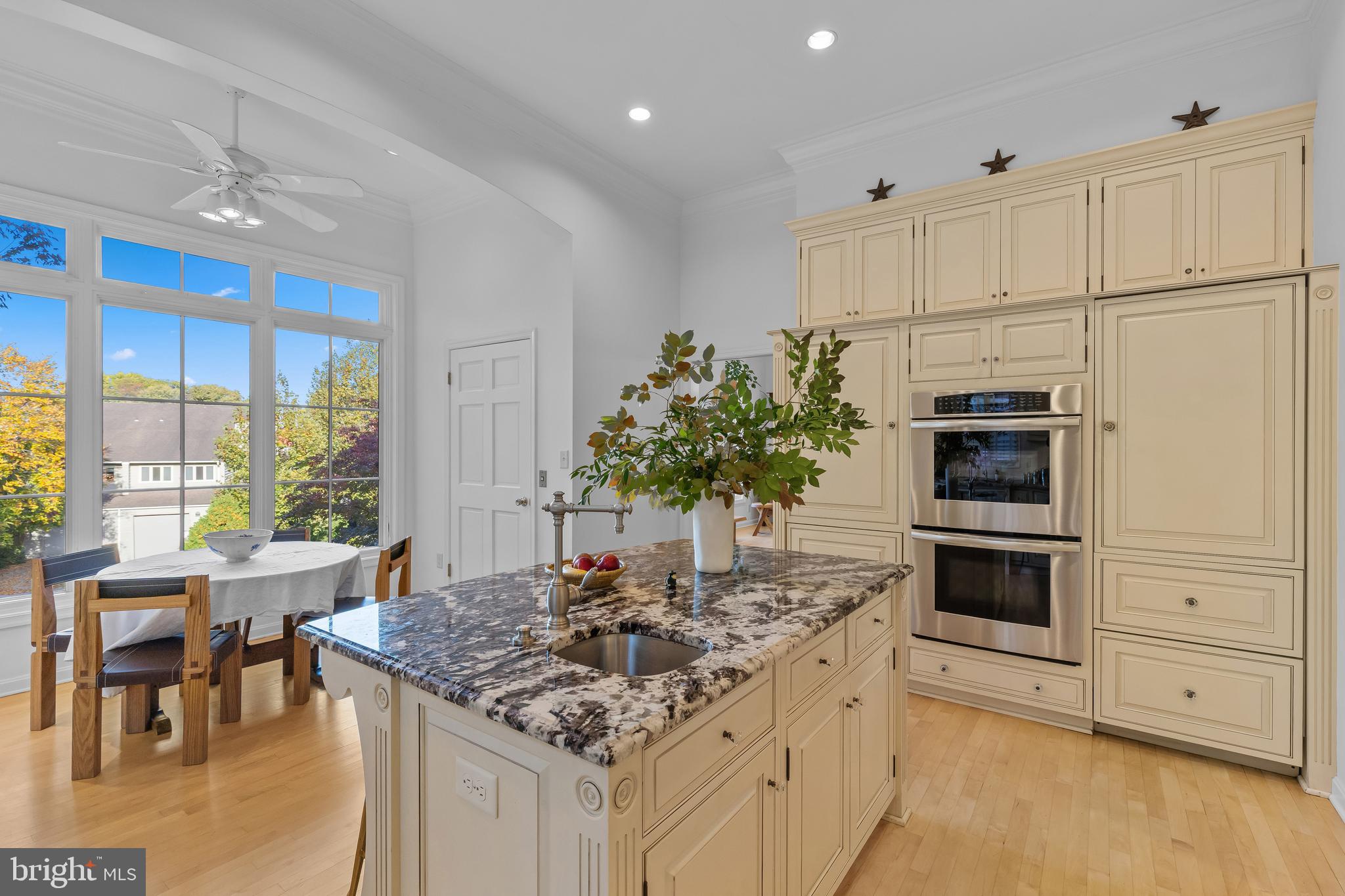 2 SOUTHGATE AVENUE 10