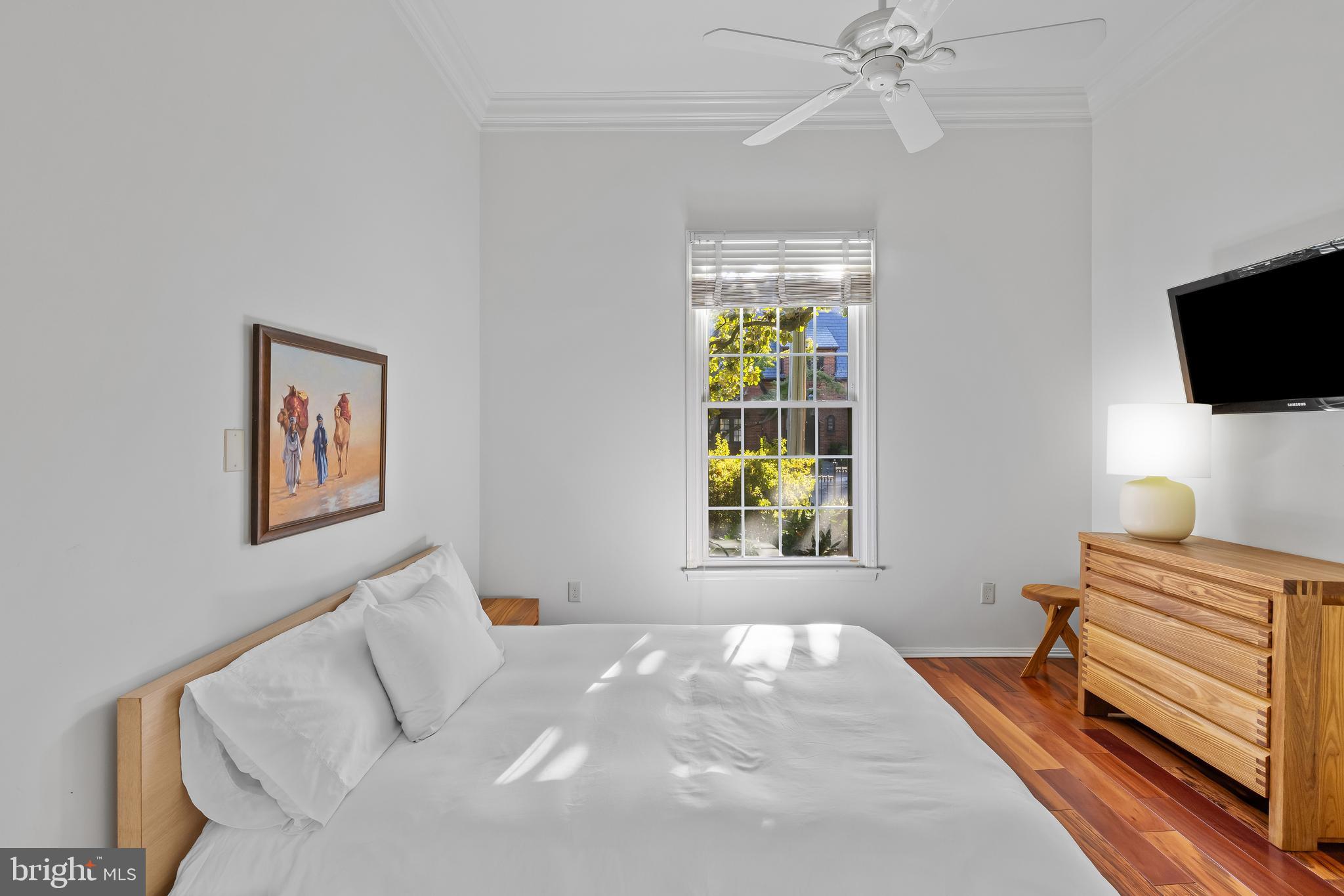 2 SOUTHGATE AVENUE 10