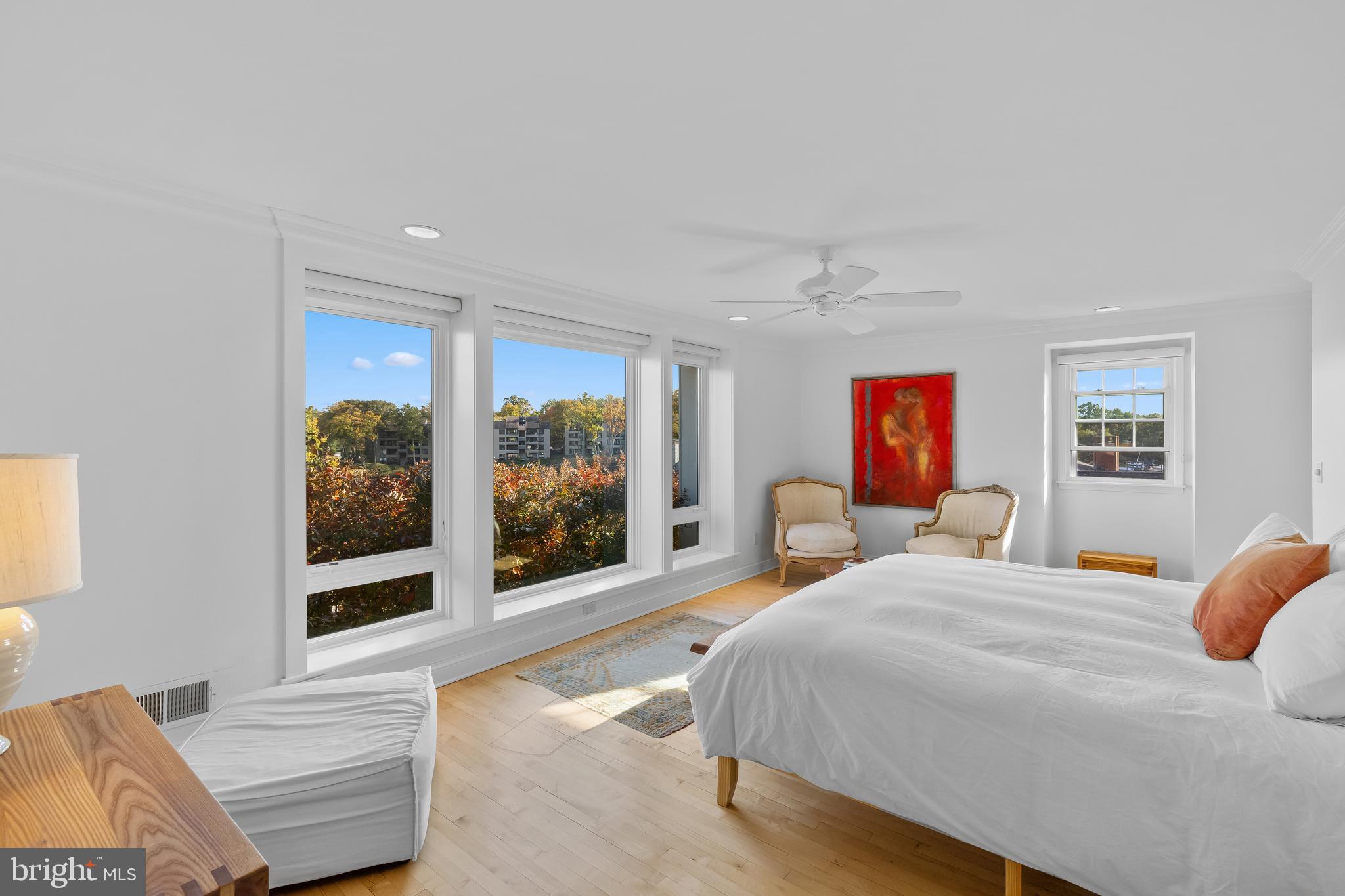 2 SOUTHGATE AVENUE 10