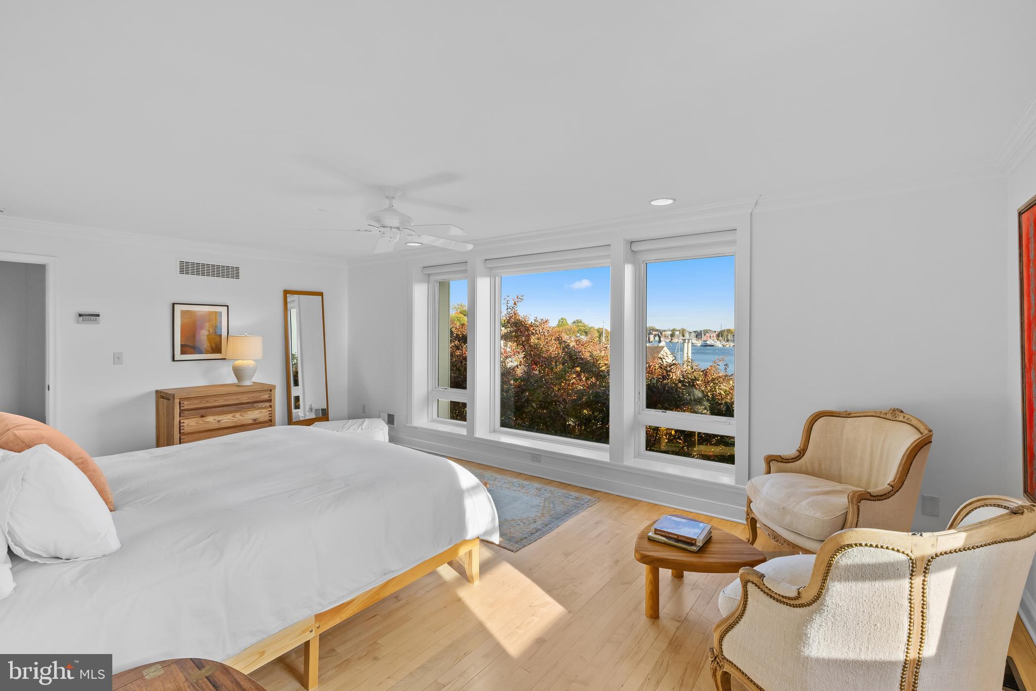 2 SOUTHGATE AVENUE 10