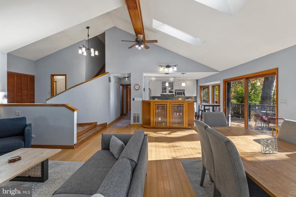 319 EPPING WAY