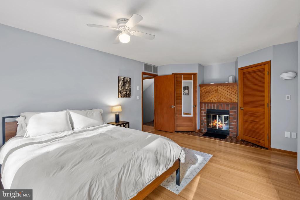 319 EPPING WAY
