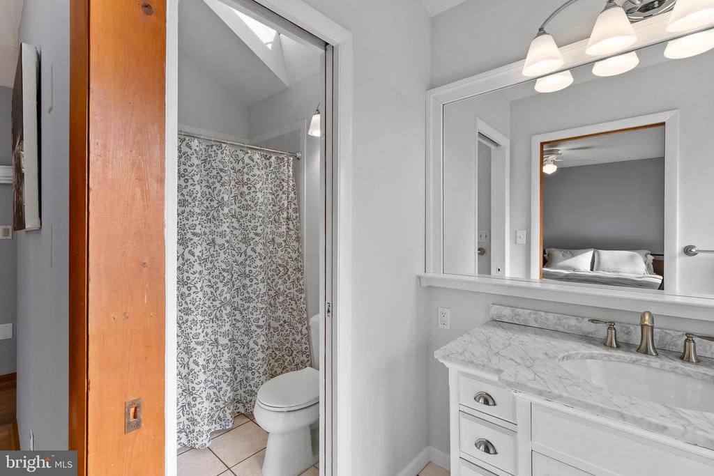 319 EPPING WAY