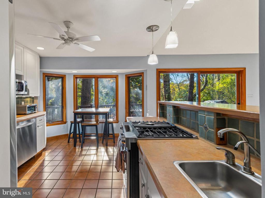 319 EPPING WAY