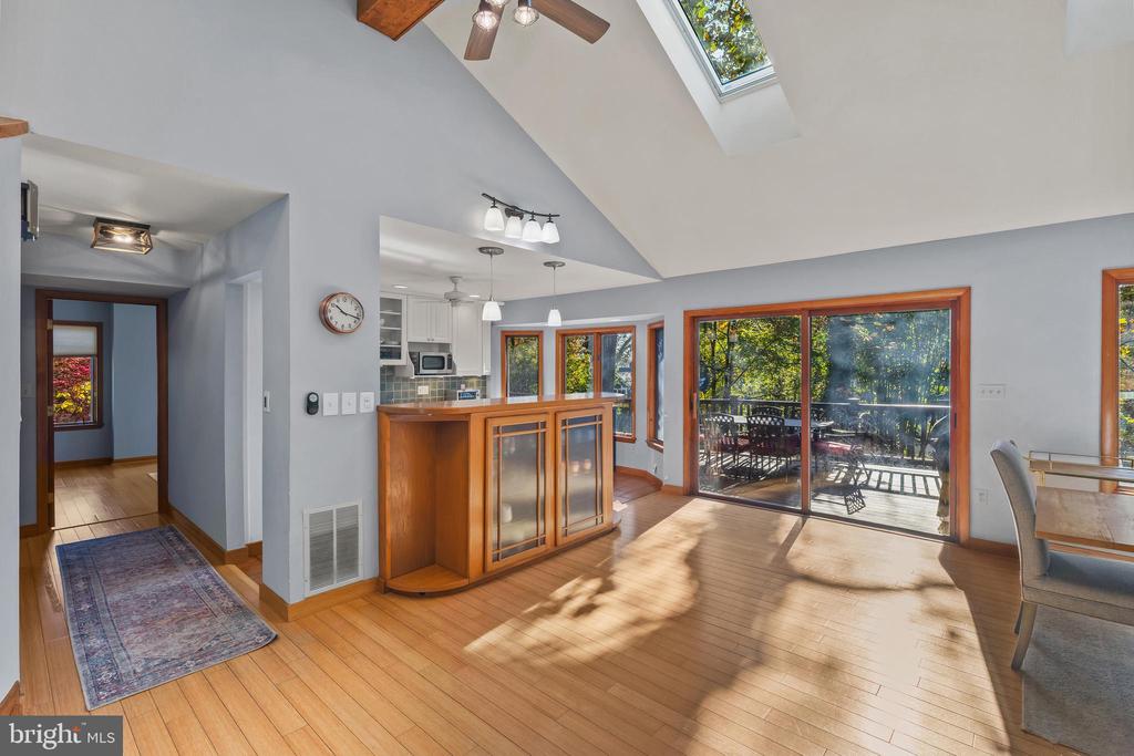 319 EPPING WAY
