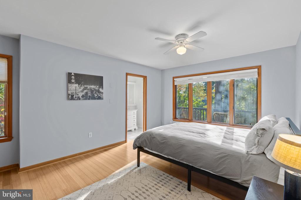 319 EPPING WAY