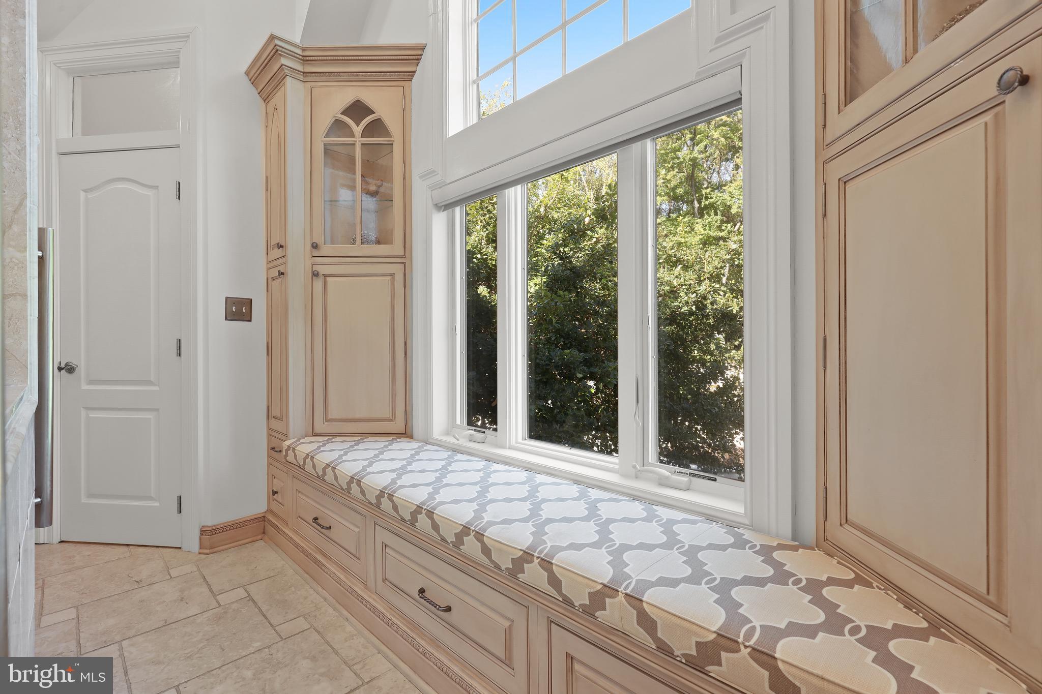 WHITEHALL CREEK ESTATE | 1524 CEDAR LANE FARM ROAD