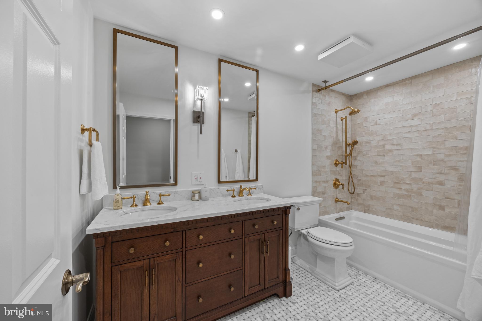 WHITEHALL CREEK ESTATE | 1524 CEDAR LANE FARM ROAD