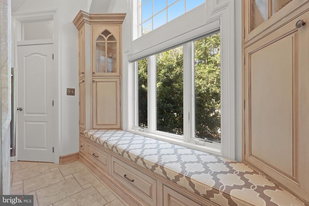 WHITEHALL CREEK ESTATE | 1524 CEDAR LANE FARM ROAD