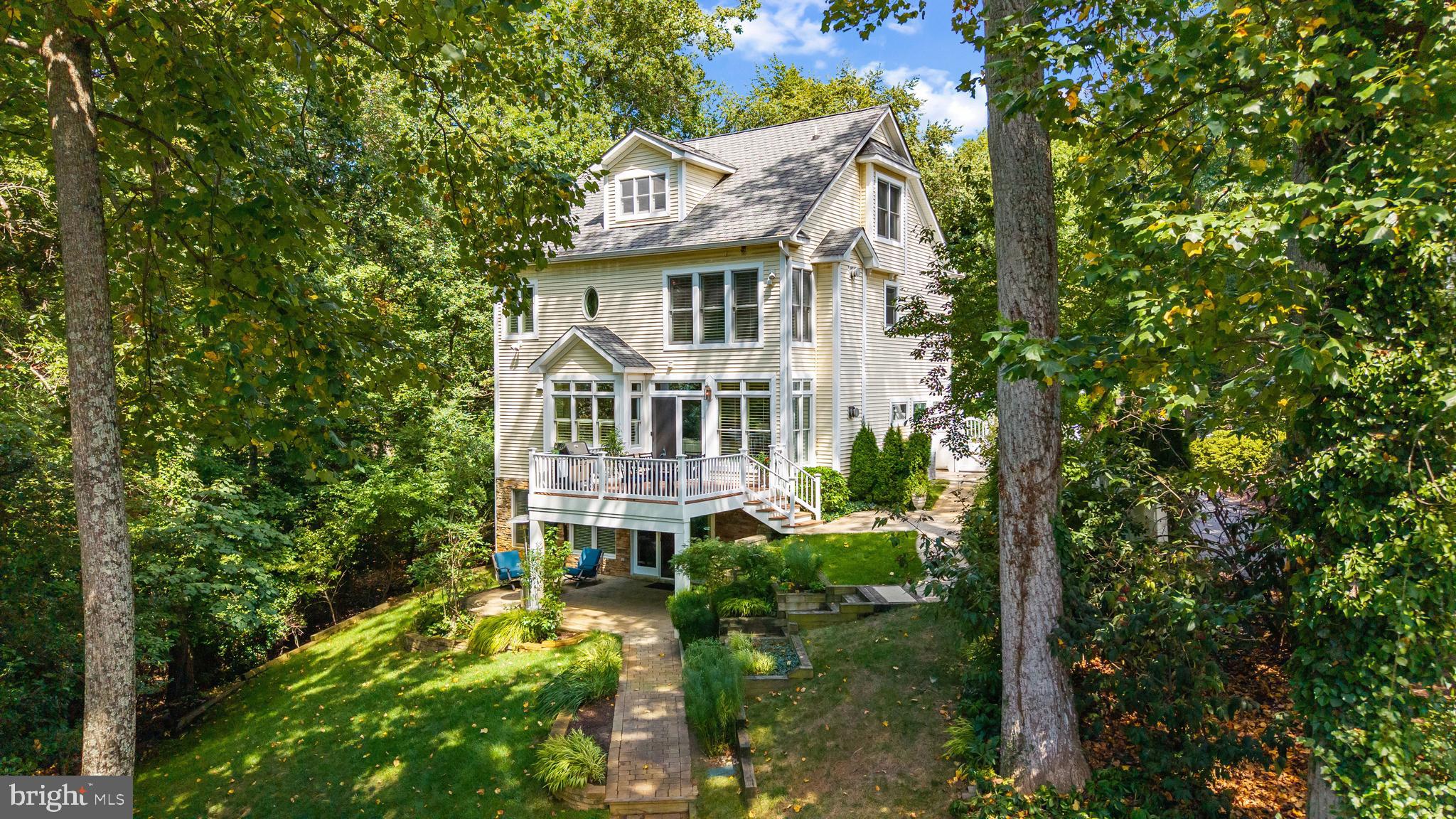 LAKE OGELTON WATERFRONT | 2656 QUEEN ANNE CIRCLE A