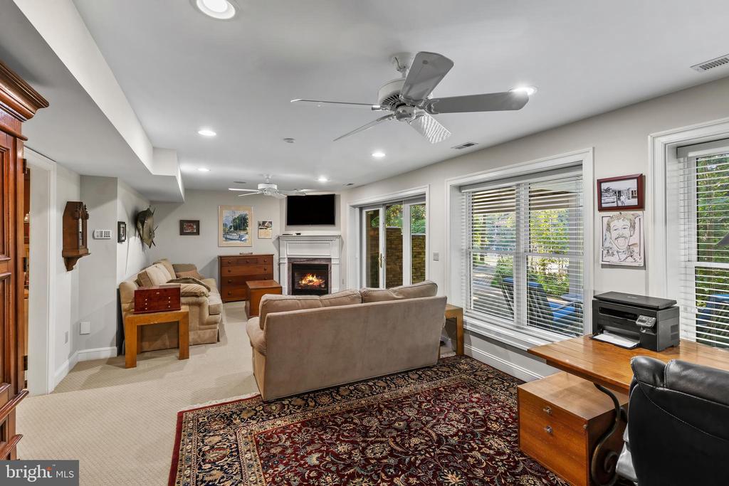 LAKE OGELTON WATERFRONT | 2656 QUEEN ANNE CIRCLE A