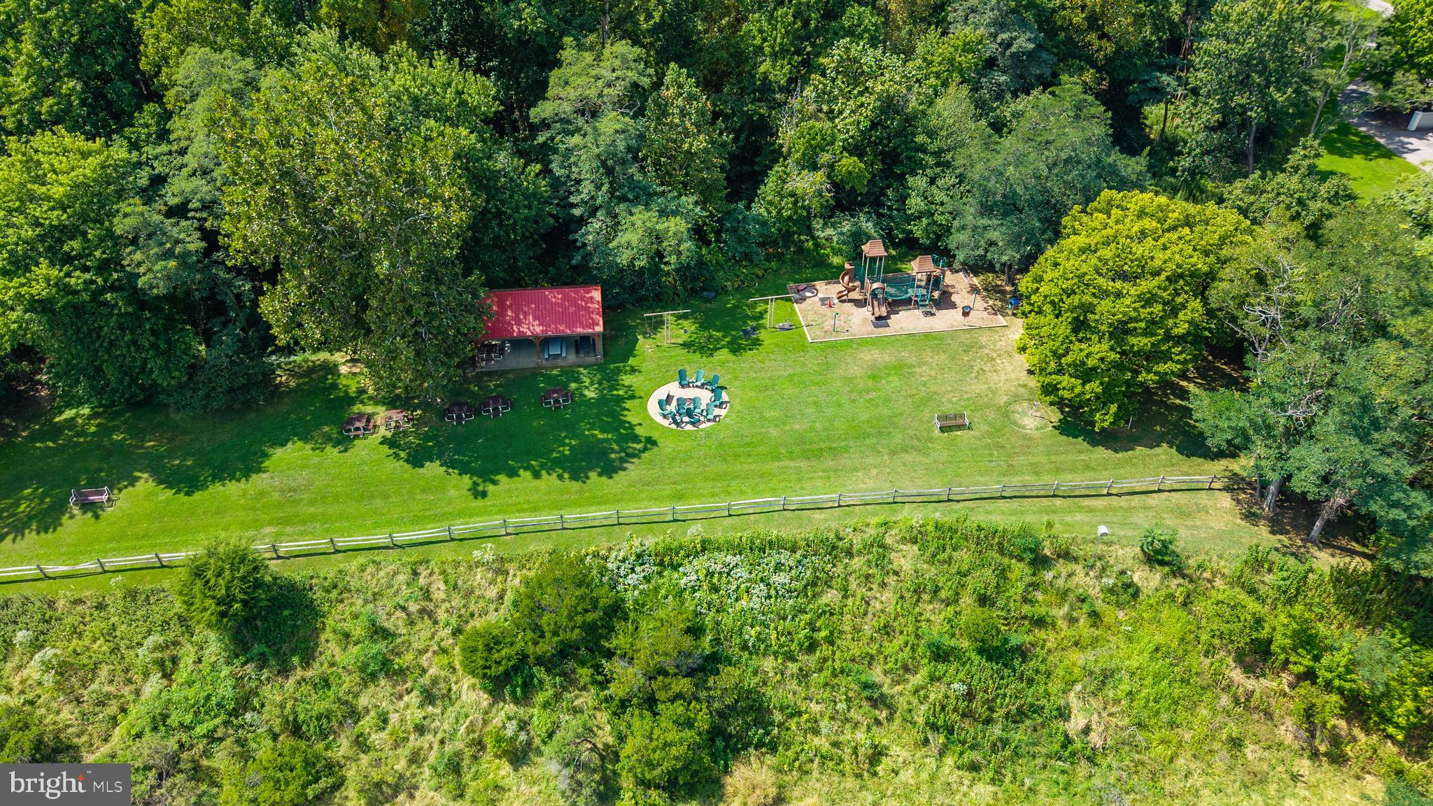 LAKE OGELTON WATERFRONT | 2656 QUEEN ANNE CIRCLE A